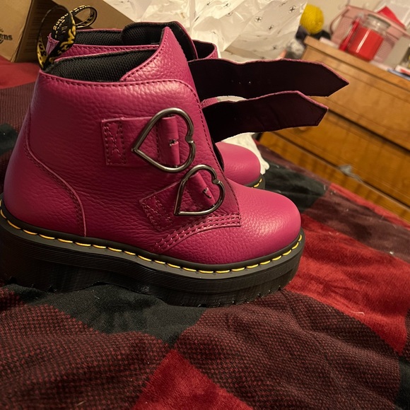 Doc’s for Sale - Picture 3 of 5